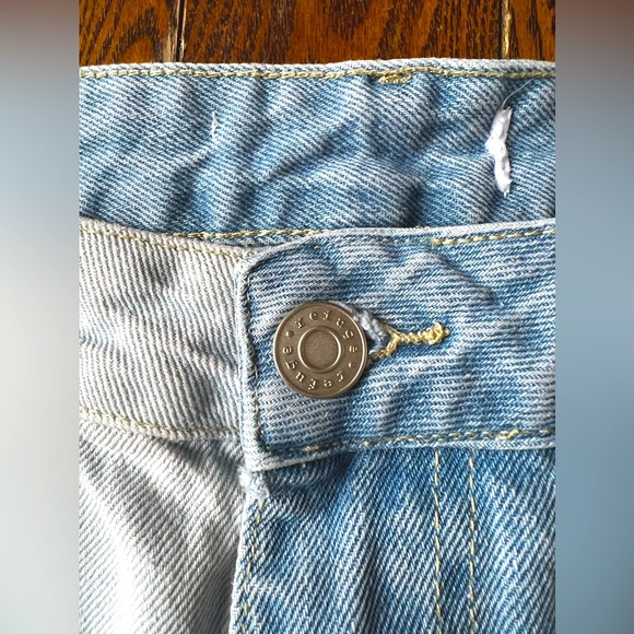 Duel Coloured Mom Jean - Picture 4 of 4